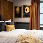 Hort's Townhouse Hotel *