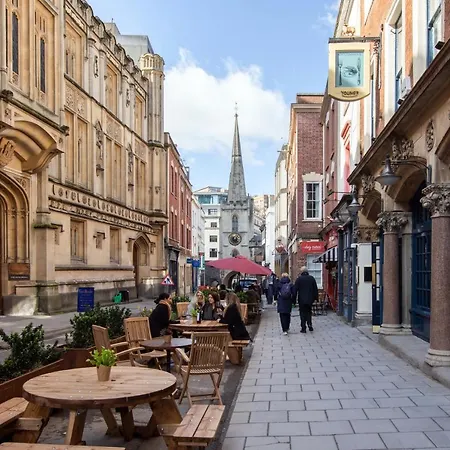 Hort's Townhouse Отель *